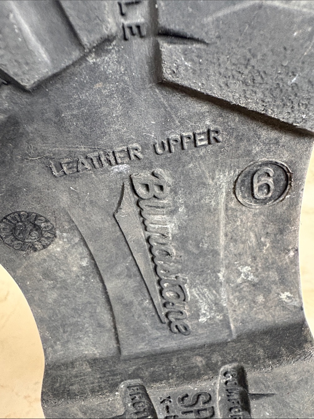 Blundstone Brown Leather Chelsea Ankle Boots - Picture 11 of 13